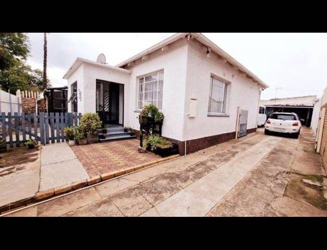 3 BEDROOM HOUSE FOR SALE IN REGENTS PARK